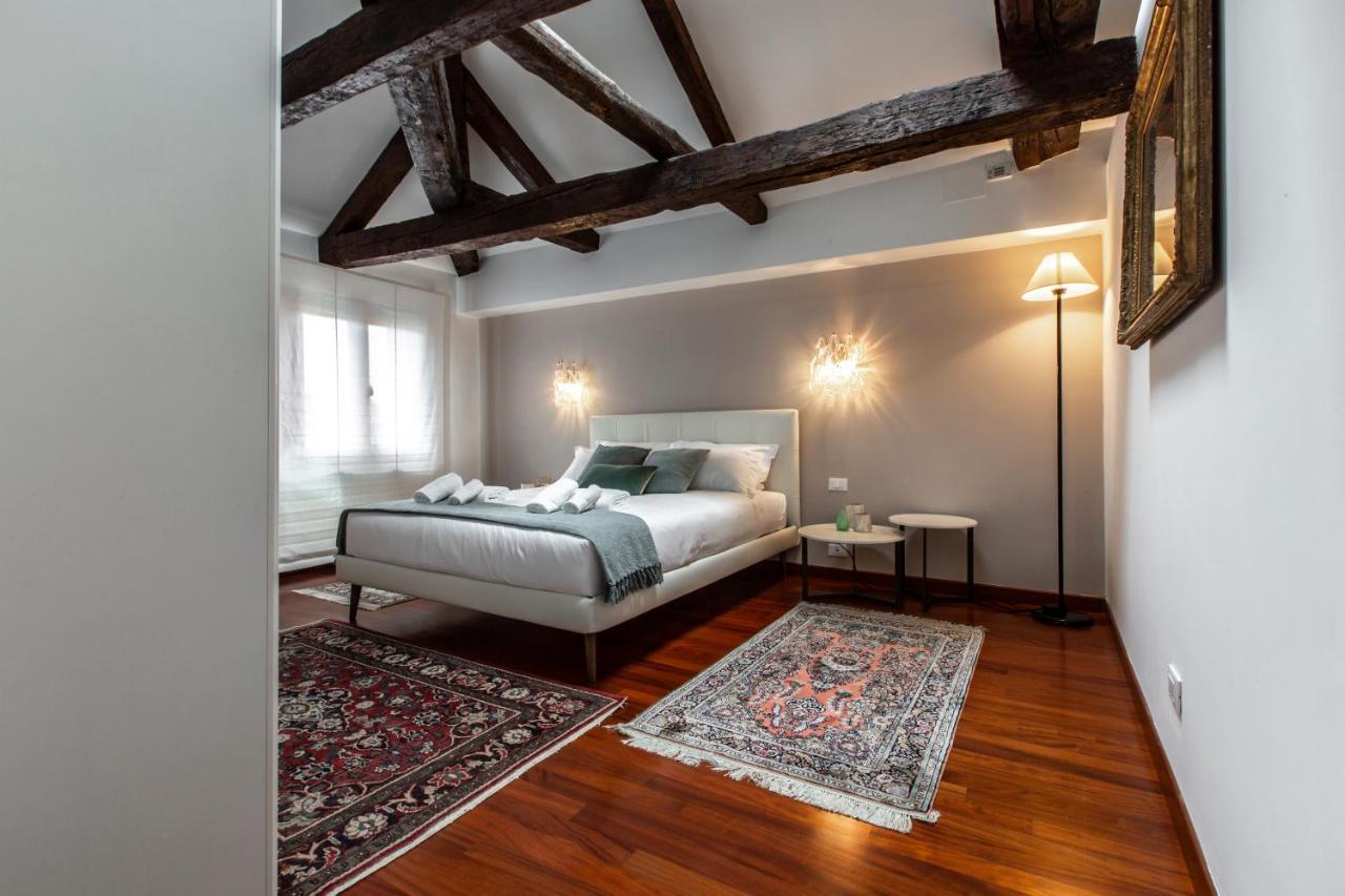 Apartmán San Pantalon Luxury Penthouse R&R Benátky Exteriér fotografie