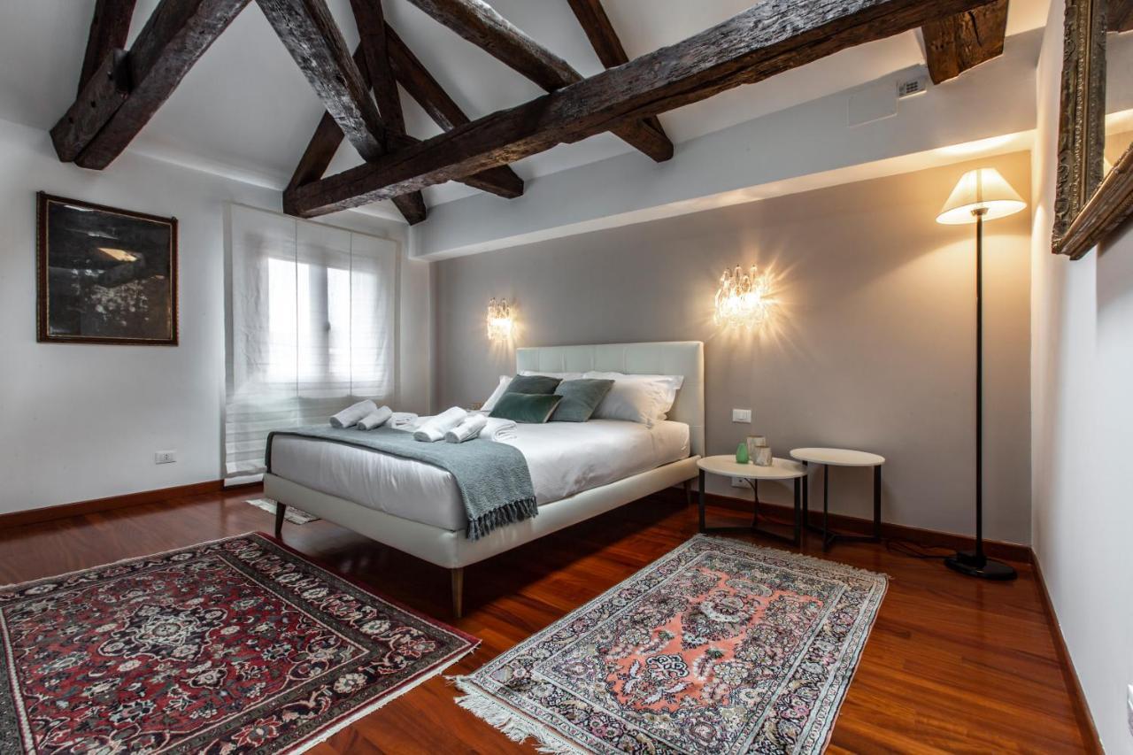 Apartmán San Pantalon Luxury Penthouse R&R Benátky Exteriér fotografie
