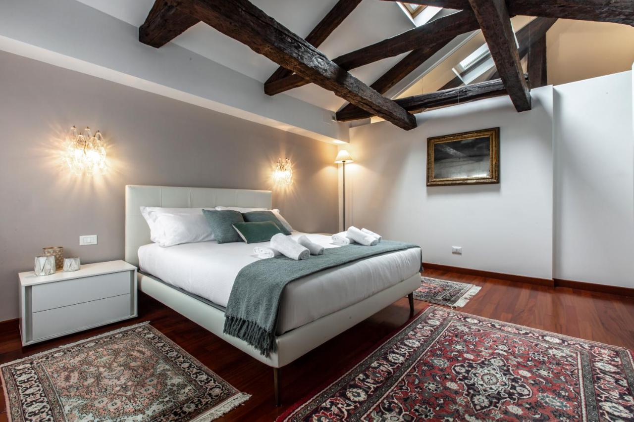 Apartmán San Pantalon Luxury Penthouse R&R Benátky Exteriér fotografie